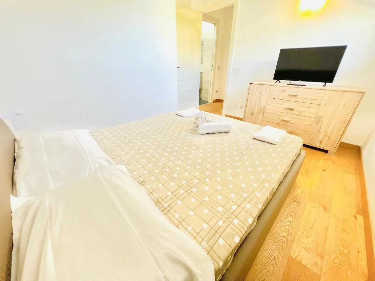 Suite Luxury La Brezza 1 - Sanremo Fronte Mare Apartment